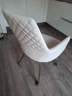 Witte eetkamerstoelen op wieltjes, Huis en Inrichting, Stoelen, Ophalen, Gebruikt, Wit, Vijf, Zes of meer stoelen