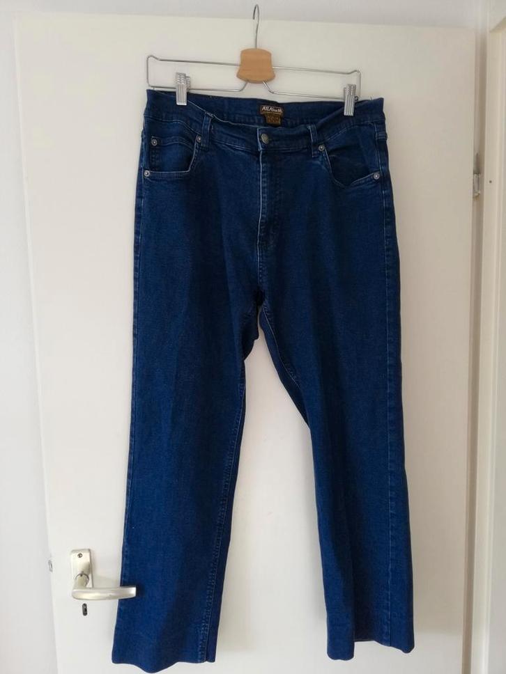 Jeans Atlas for men donkerblauw maat  32 / 30, Kleding | Heren, Spijkerbroeken en Jeans, Zo goed als nieuw, W32 (confectie 46) of kleiner