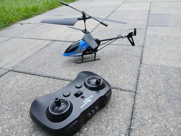 Bestuurbare helicopter beschikbaar voor biedingen