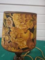 tafellamp van hout bloemen kapje vintage, Ophalen of Verzenden