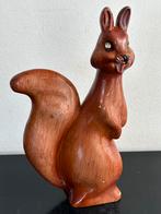 Vintage houtsnijwerk eekhoorn beeldje  19.5 cm, Gebruikt, Ophalen of Verzenden