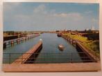 Binnenvaart 48 Maasbracht, Verzamelen, Ansichtkaarten | Nederland, Verzenden, 1980 tot heden, Gelopen, Limburg