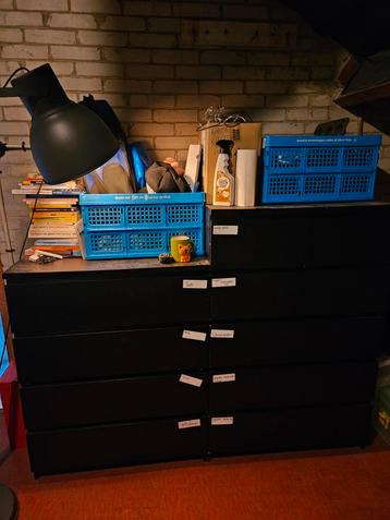 Twee zwarte ikea malm ladekasten
