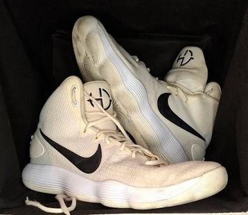  Nike Hyperdunk TB 2017 beschikbaar voor biedingen