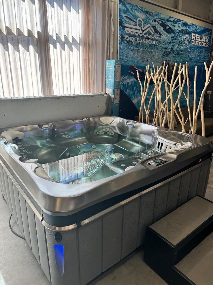 Caldera Spa Utopia Geneva | 100% Amerikaans / Mega Zuinig, Tuin en Terras, Bubbelbaden en Hottubs, Zo goed als nieuw, Vast, Afdekzeil