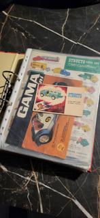 Verzameling oude Speelgoed folders catalogen en meer map vol, Antiek en Kunst, Ophalen of Verzenden