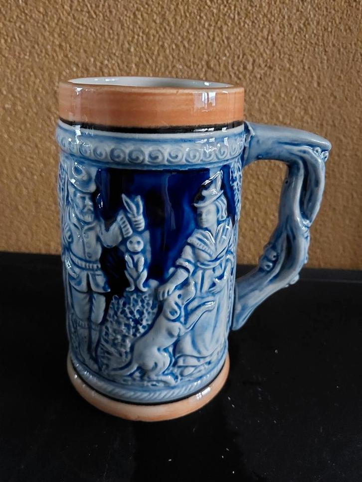 Duitse keramieken bierpul met jachttafereel, Antiek en Kunst, Antiek | Keramiek en Aardewerk, Ophalen of Verzenden
