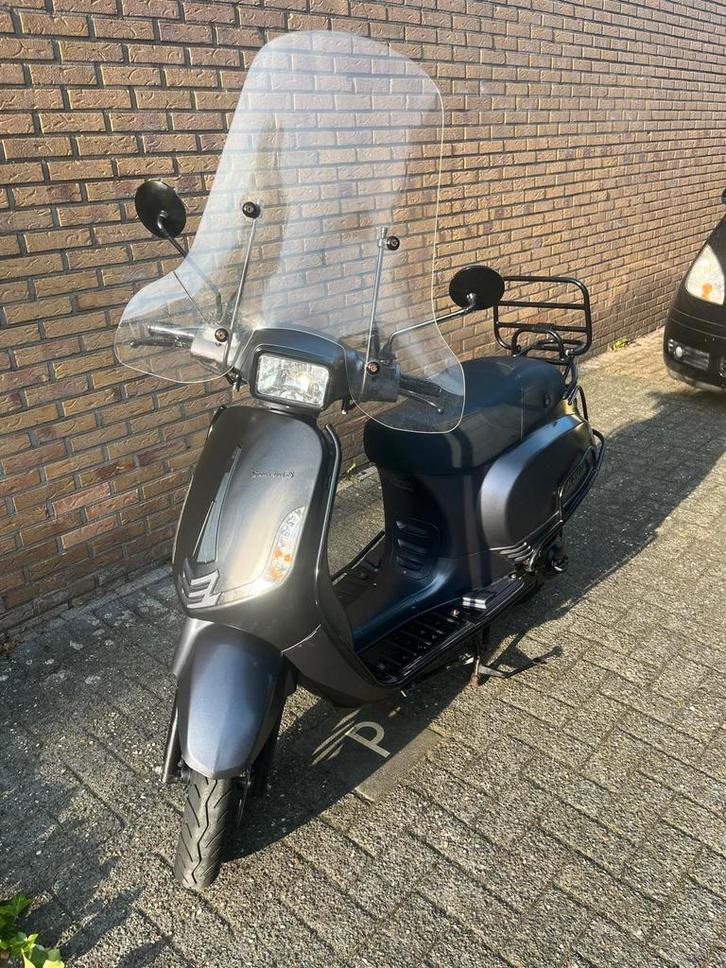 La Souris Sourini s, Fietsen en Brommers, Snorfietsen en Snorscooters, Zo goed als nieuw, Overige merken, Benzine, Ophalen