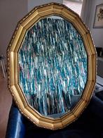 Antieke ovale spiegel met houten, goudkleurig bewerkte rand, Minder dan 100 cm, Ophalen of Verzenden