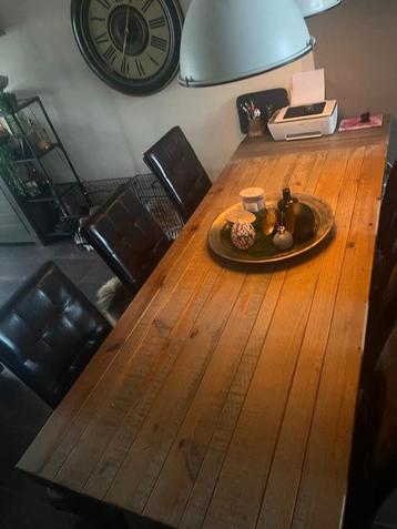 Prachtig Onderhouden Eethoek tafel grijs met hout bewerkt beschikbaar voor biedingen