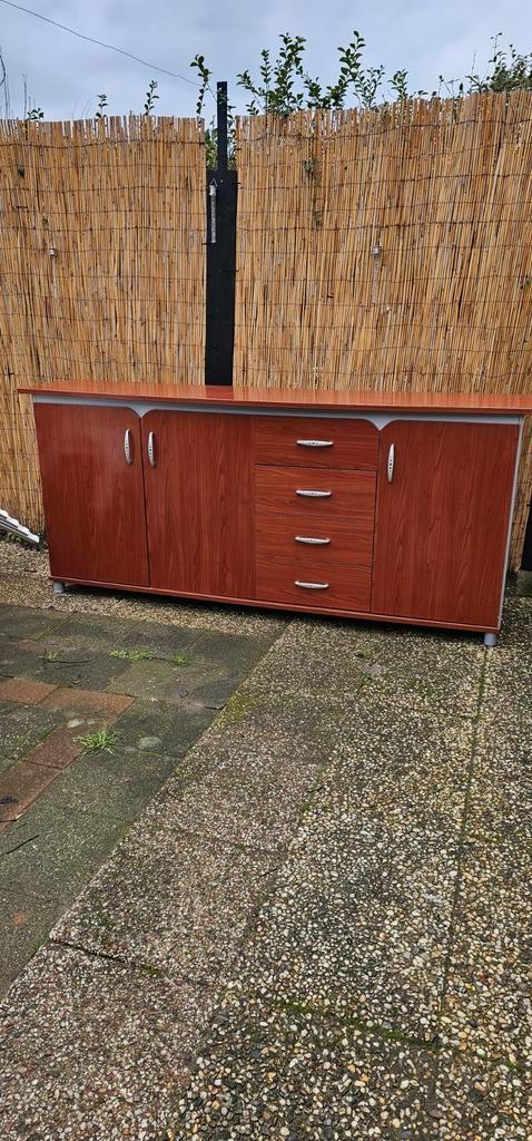 Woonkamer set, tv kast, and grote dressoir met spiegel., Tuin en Terras, Bergingen en Tuinkasten, Gebruikt, Overige typen, Hout