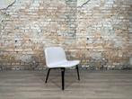Muuto Fiber Lounge Chair bij TheReSales, Hout, Minder dan 75 cm, Ophalen of Verzenden, Zo goed als nieuw