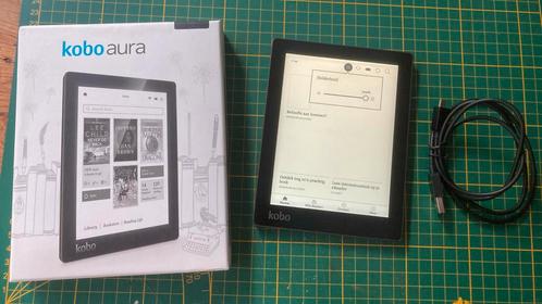 Kobo Aura, zgan, incl Originele doos & USB-kabel, Computers en Software, E-readers, Zo goed als nieuw, 6 inch of minder, 4 GB of minder