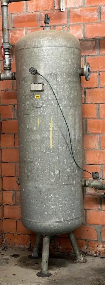 Gegevaliseerde persluchtketel drukvat 500L beschikbaar voor biedingen