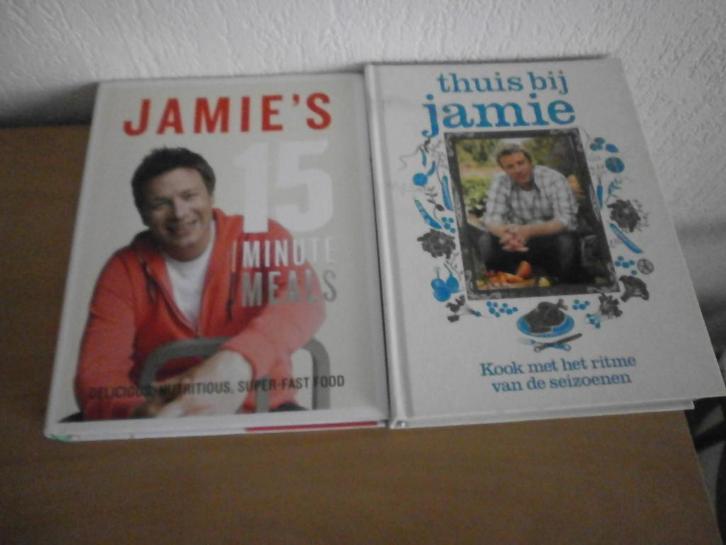 4 kookboeken van Jamie Oliver, Boeken, Kookboeken, Zo goed als nieuw, Overige gebieden, Ophalen of Verzenden