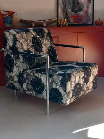 Design fauteuil  beschikbaar voor biedingen