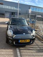 Mini Clubman 1.6 ONE 2013 Zwart met weinig kilometers, Auto's, Voorwielaandrijving, Stof, 4 stoelen, Zwart