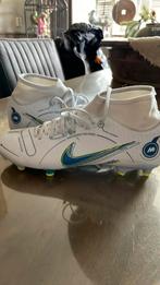 Nog mooie voetbalschoenen, Maat XS of kleiner, Schoenen, Ophalen of Verzenden, Zo goed als nieuw