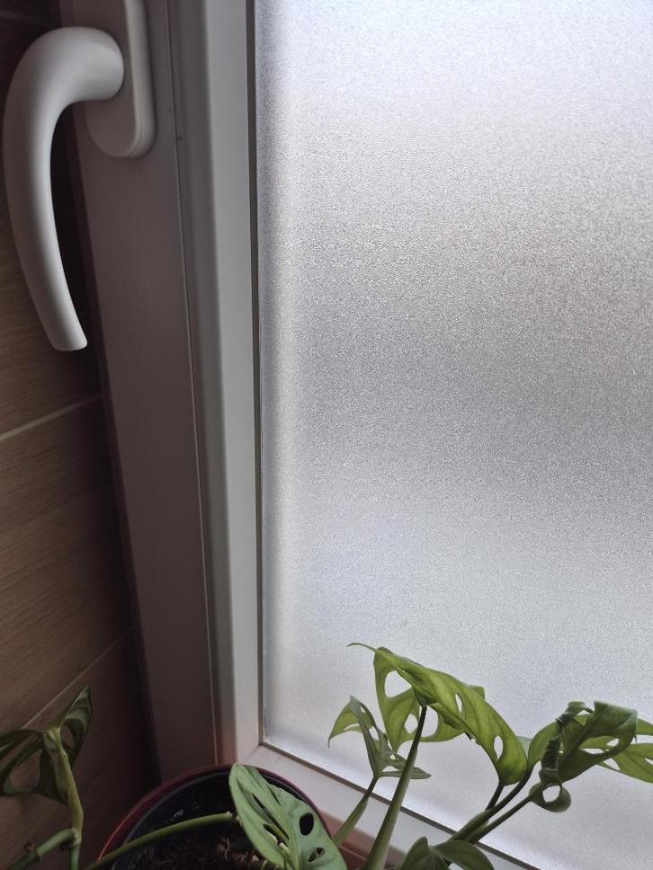 Raamfolie Mat – Zelfklevend – Privacyfolie 120x92cm, Huis en Inrichting, Badkamer | Badtextiel en Accessoires, Zo goed als nieuw