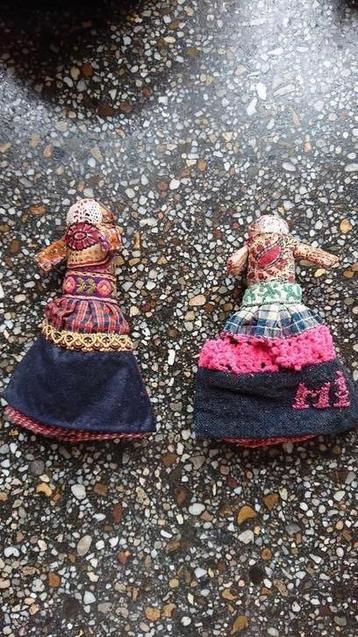 2x zeldzame klederdracht poppetjes, Zeeland.  beschikbaar voor biedingen