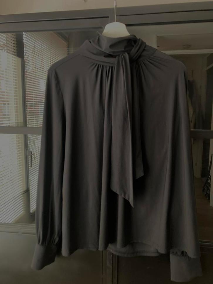Studio Anneloes Caroline blouse - Zwart, Maat S, Kleding | Dames, Blouses en Tunieken, Zo goed als nieuw, Maat 36 (S), Zwart, Ophalen of Verzenden