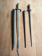 2 Franse Bajonetten WO1 met schede, origineel, Verzamelen, Ophalen of Verzenden, Landmacht, Overige gebieden, Mes of Dolk