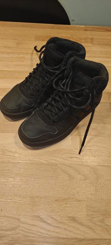 Adidas Hoge Sneakers - Bontgevoerd  beschikbaar voor biedingen