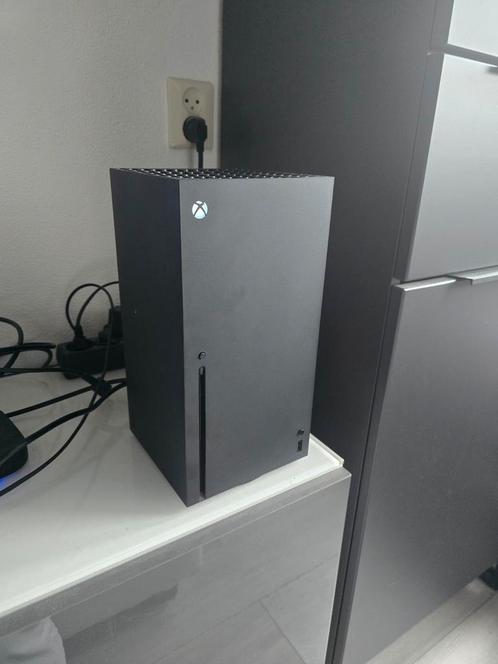 Xbox Series X incl. spellen en controller, Spelcomputers en Games, Spelcomputers | Xbox Series X en S, Zo goed als nieuw, Ophalen