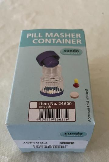 Pillenvergruizer met opbergbox beschikbaar voor biedingen