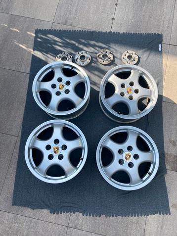 Porsche velgenset 17 inch beschikbaar voor biedingen