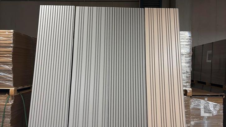 wandpanelen in verschillende maten en kleuren 60x270, Huis en Inrichting, Stoffering | Gordijnen en Lamellen, Nieuw, 200 cm of meer