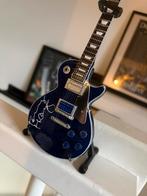 KISS - Tommy Thayer Gesigneerd Miniatuur Gitaar!, Ophalen of Verzenden, Zo goed als nieuw
