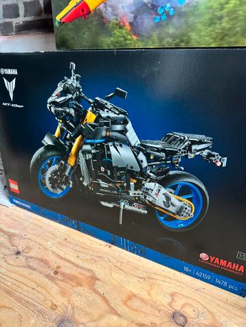 Lego 42159 nieuw in doos beschikbaar voor biedingen