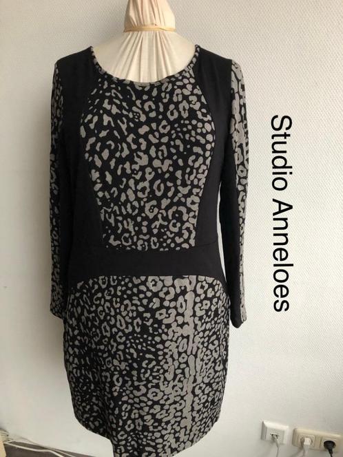 Studio Anneloes Jurk  (mt: 42) 5,3/4321, Kleding | Dames, Jurken, Zo goed als nieuw, Maat 42/44 (L), Zwart, Knielengte, Verzenden