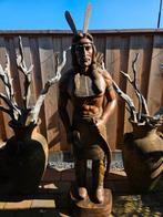 MASSIF HOUTEN INDIANEN BEELDEN  VOOR COUNTRY BAR  STEAKHOUSE, Ophalen