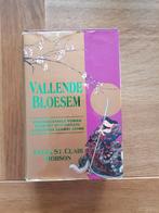 Vallende bloesem, Ophalen of Verzenden, Gelezen, Robson
