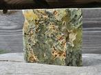 Gave prehniet cutbase, Ophalen of Verzenden, Mineraal