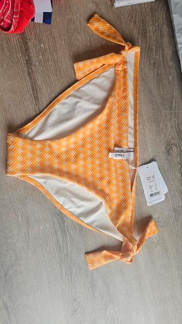 Nieuw met kaartjes, oranje geel cyell bikini, maat 44 beschikbaar voor biedingen