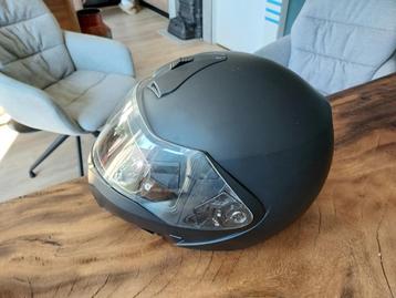 motor helm beschikbaar voor biedingen