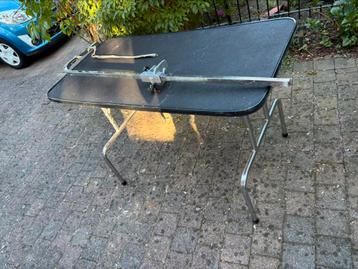 Trimtafel honden en katten beschikbaar voor biedingen