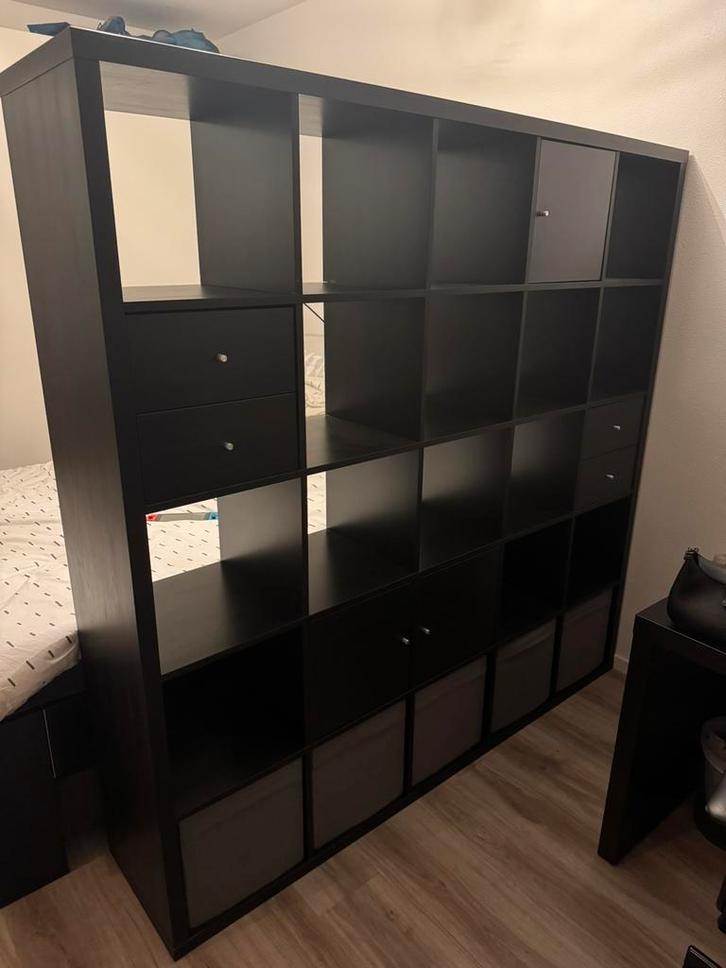 Ophalen voor 28 nov: Zwarte Ikea kallax kast (182cm X 182cm), Huis en Inrichting, Kasten | Wandmeubels, Gebruikt, 150 tot 200 cm