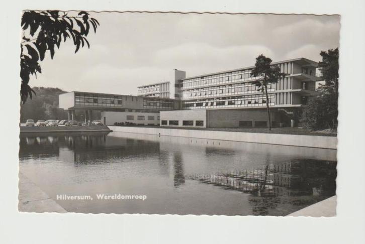 A 08 Hilversum. Wereldomroep, Verzamelen, Ansichtkaarten | Nederland, Gelopen, Noord-Holland, Ophalen of Verzenden