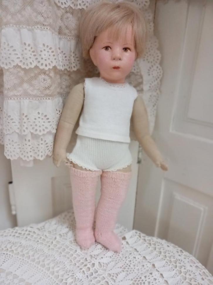 antieke gebreide lange poppen kousjes., Verzamelen, Poppen, Zo goed als nieuw, Kleertjes, Ophalen