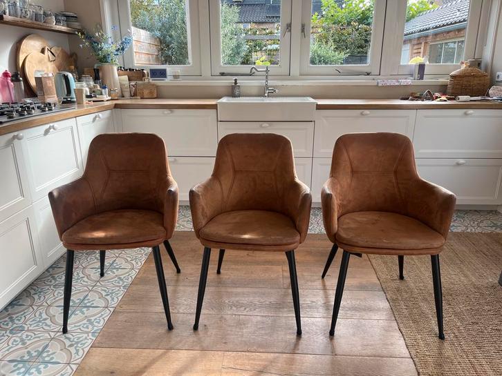 3 eetkamerstoelen gratis op te halen, Huis en Inrichting, Stoelen, Gebruikt, Drie, Leer, Bruin, Ophalen