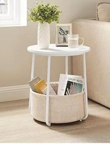 Stijlvolle Bijzettafel met Opbergruimte beschikbaar voor biedingen