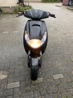 Peugeot vivacity 50cc 2t sportline,met helm!!!, Fietsen en Brommers, Scooters | Peugeot, Ophalen, Zo goed als nieuw, Vivacity