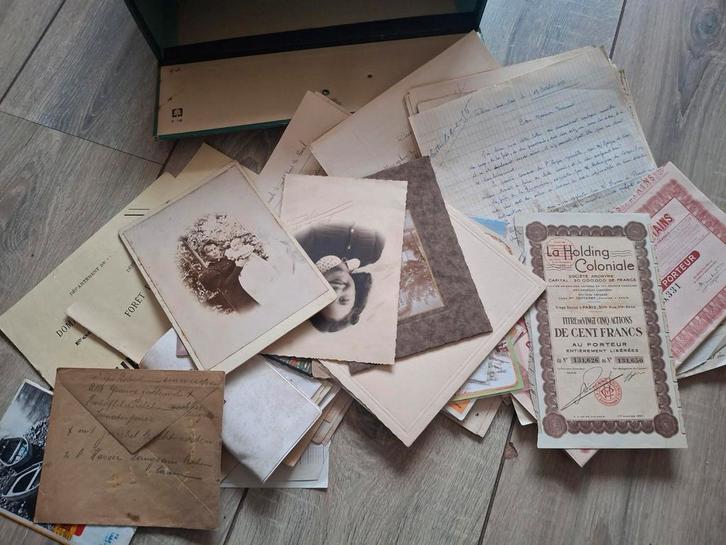 Verzameling oude Franse documenten, foto's in notaris doos, Antiek en Kunst, Antiek | Kantoor en Zakelijk, Ophalen of Verzenden