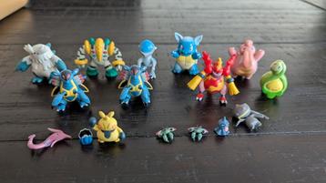 Pokémon figures Nintendo & Tomy - 16 stuks - o.a. Regigigas beschikbaar voor biedingen