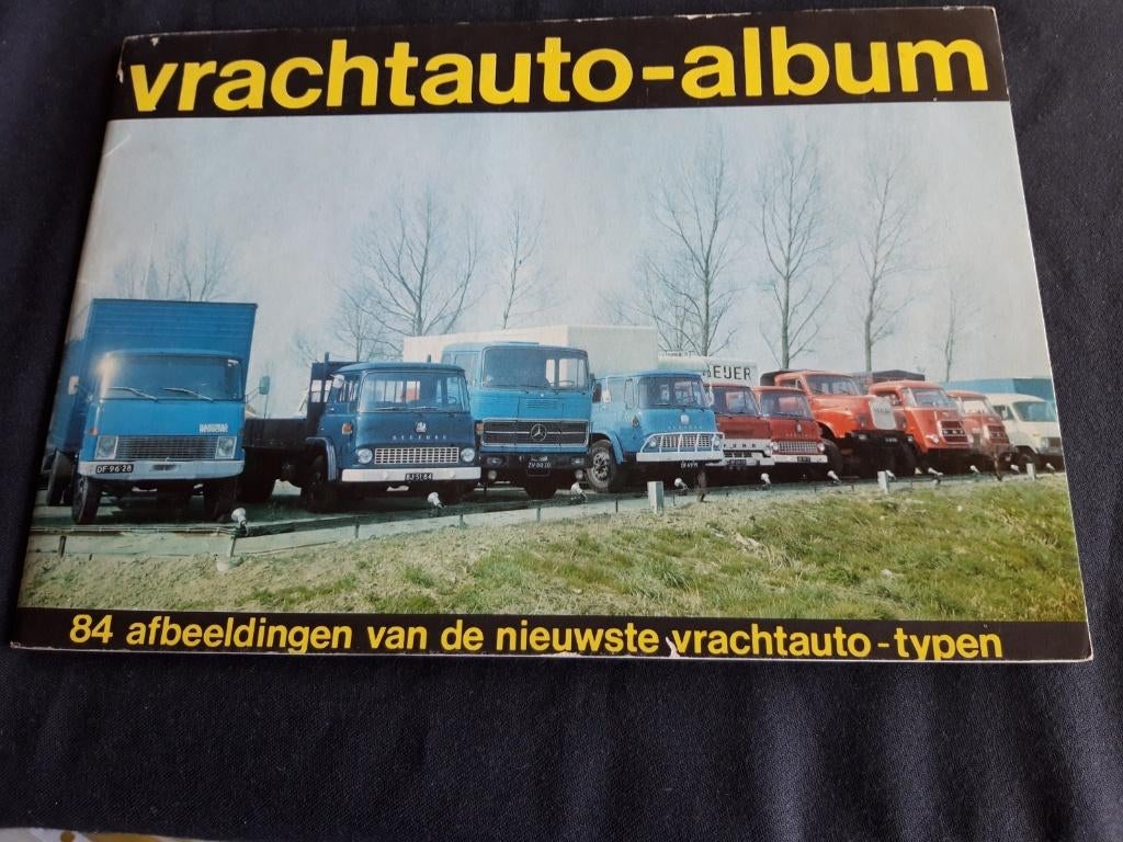 Vrachtauto-album - 84 plaatjes van bestel- en vrachtauto's, Ophalen of Verzenden, Zo goed als nieuw, Algemeen