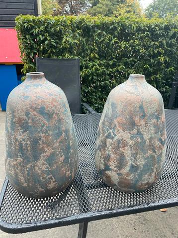 Set van 2 decoratieve Mica vazen, hoogte 38cm en dia 21cm beschikbaar voor biedingen